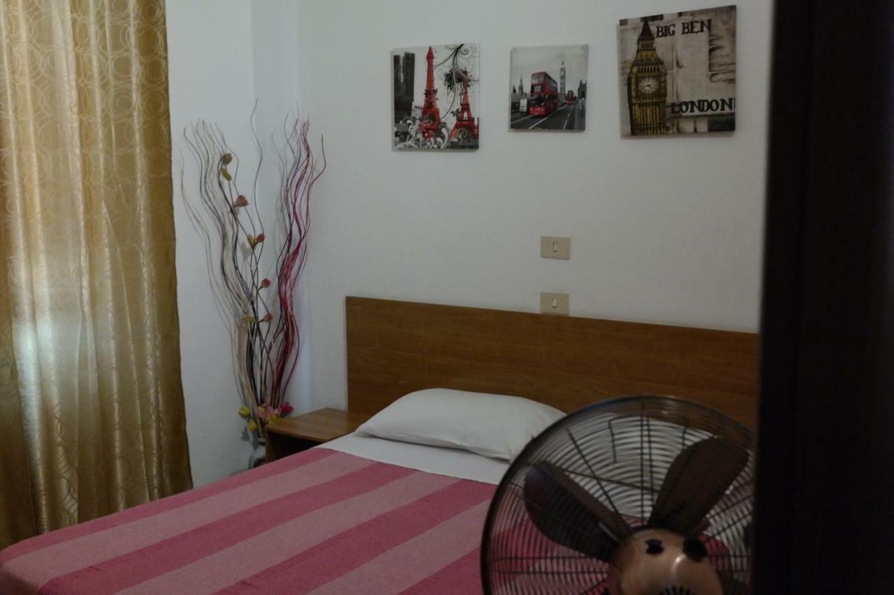 Hotel Houston Livorno - Struttura Esclusivamente Turistica - Not For Business Or Workers Exterior foto