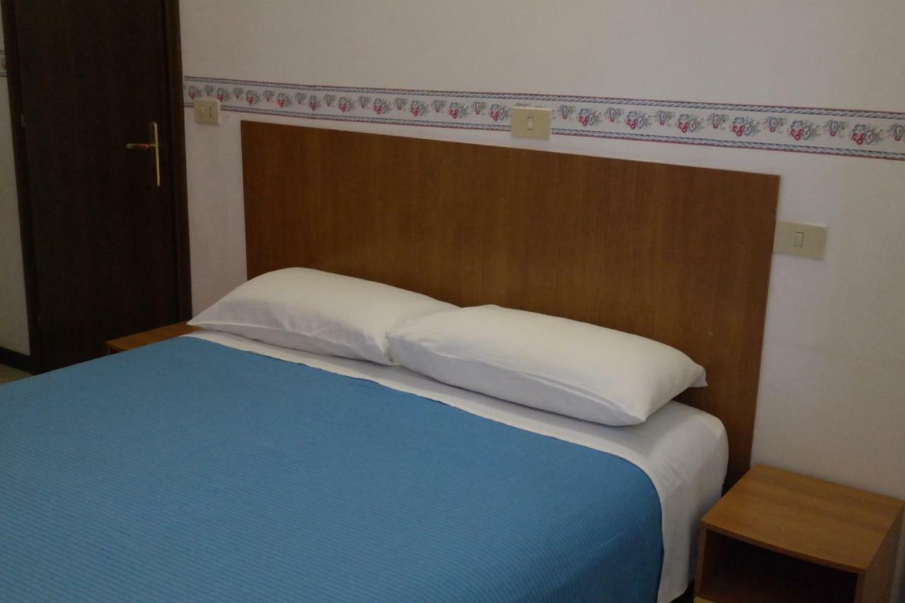 Hotel Houston Livorno - Struttura Esclusivamente Turistica - Not For Business Or Workers Exterior foto